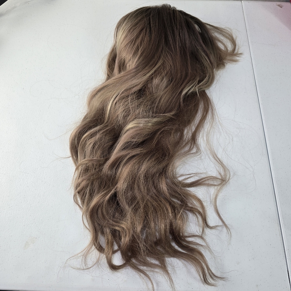 Pinkish Blonde 26 Inch Wave Wig - Picture 5 of 13